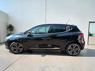 Used 2019 Renault Clio Iconic Black - Interior and Exterior details 4