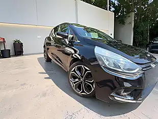 Used 2019 Renault Clio Iconic Black - Interior and Exterior details 5