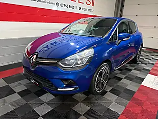 Used 2019 Renault Clio Iconic Blue - Interior and Exterior details 8
