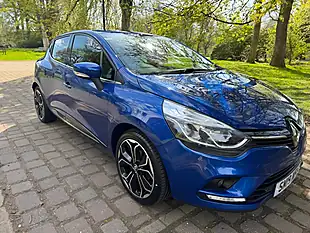 Used 2019 Renault Clio Iconic Blue - Interior and Exterior details 10