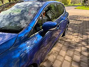 Used 2019 Renault Clio Iconic Blue - Interior and Exterior details 16
