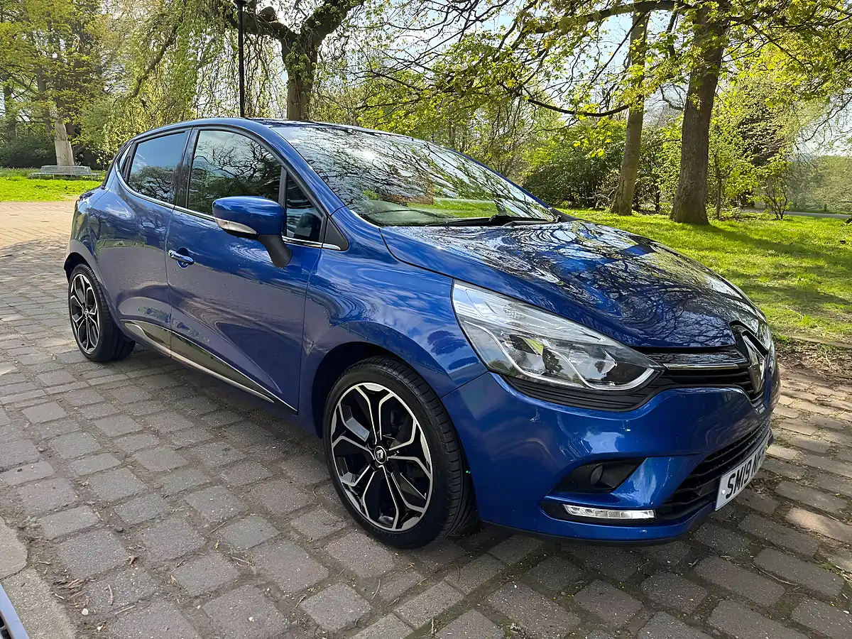 Used 2019 Renault Clio Iconic Blue - Interior and Exterior details 2