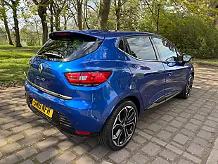 Used 2019 Renault Clio Iconic Blue - Interior and Exterior details 7
