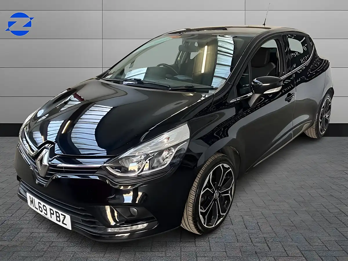 Used 2019 Renault Clio Iconic Diamond Black - Front View