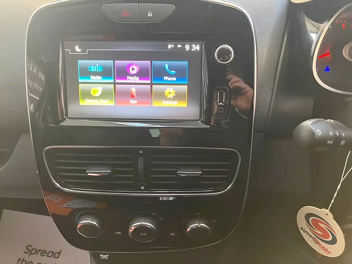 Used 2019 Renault Clio Iconic Diamond Black - Interior and Exterior details 13