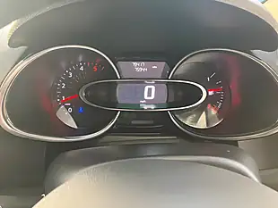 Used 2019 Renault Clio Iconic Diamond Black - Interior and Exterior details 17