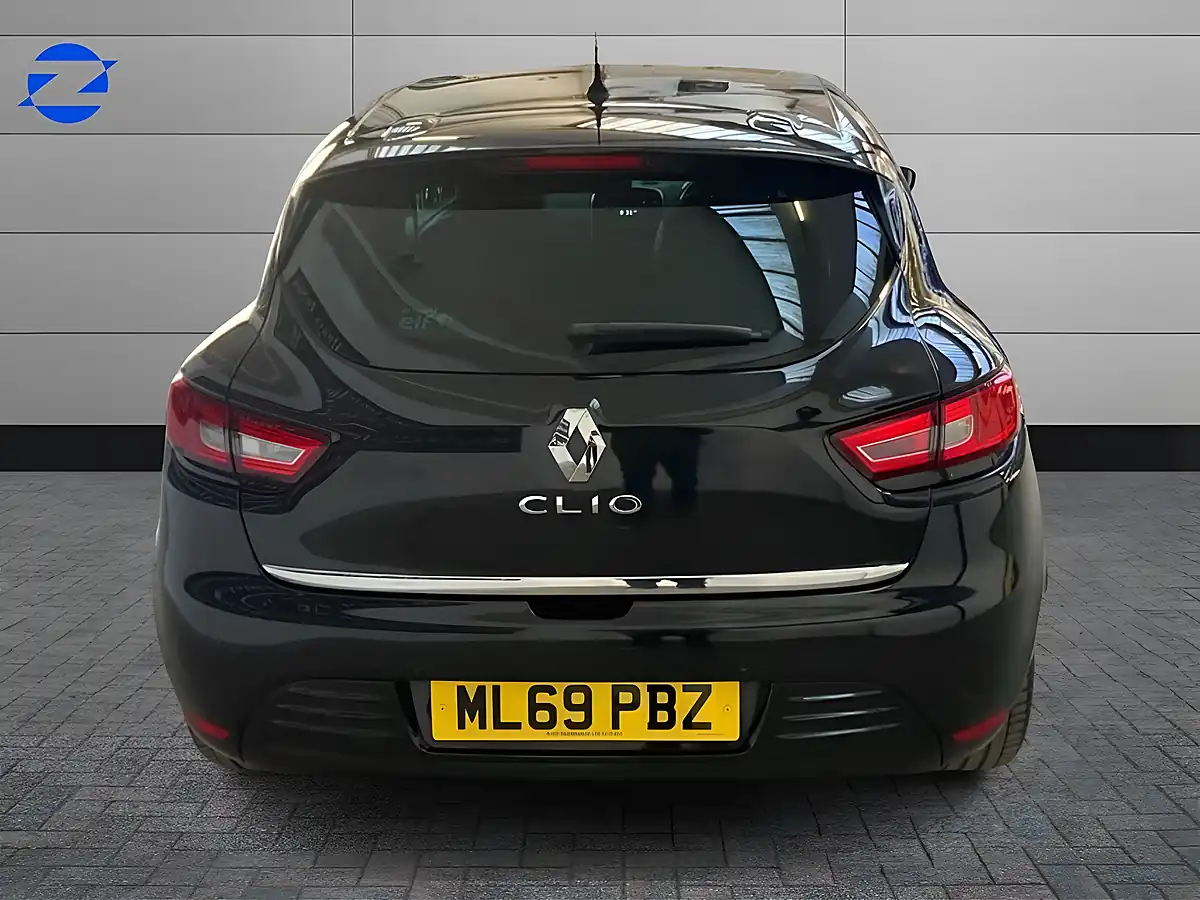 Used 2019 Renault Clio Iconic Diamond Black - Interior and Exterior details 4