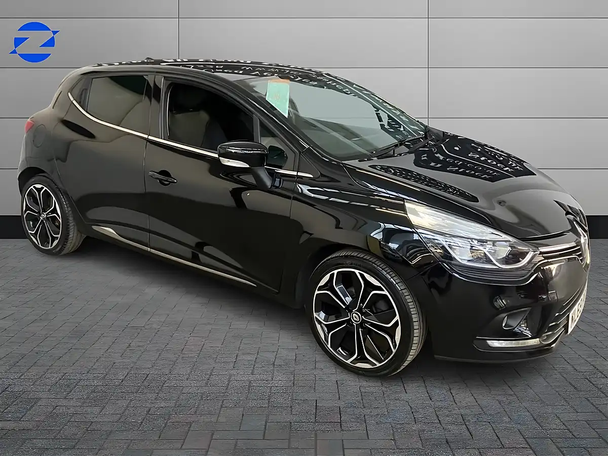 Used 2019 Renault Clio Iconic Diamond Black - Interior and Exterior details 7