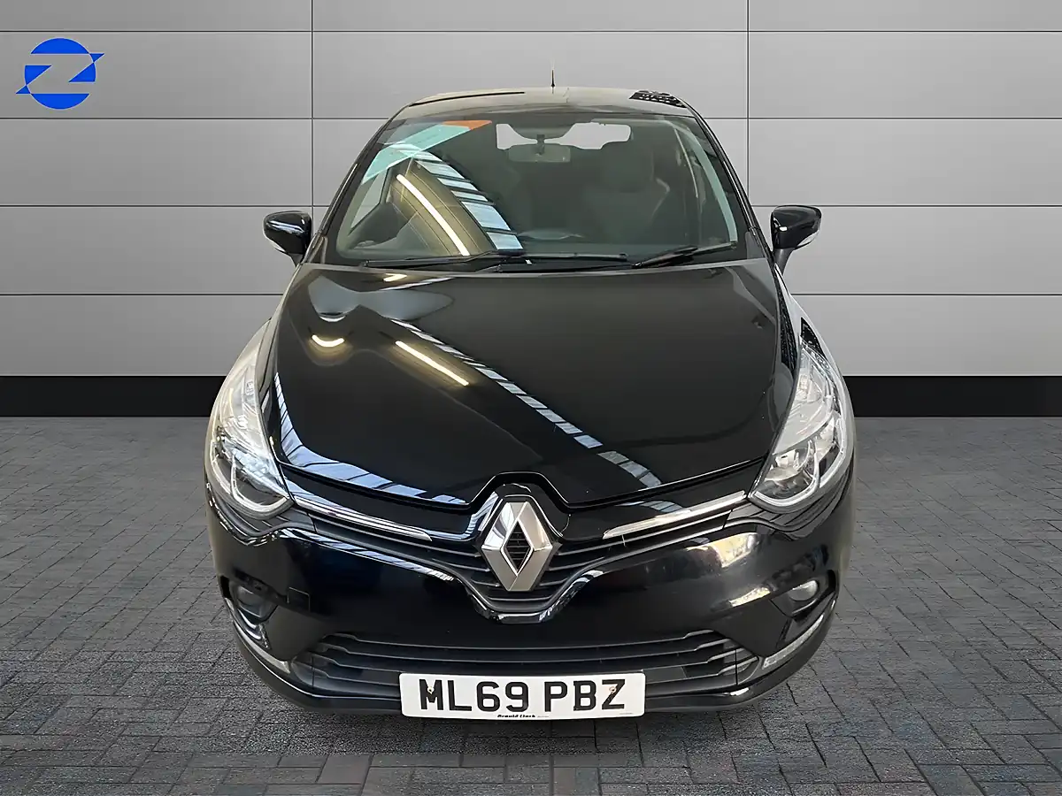 Used 2019 Renault Clio Iconic Diamond Black - Interior and Exterior details 8