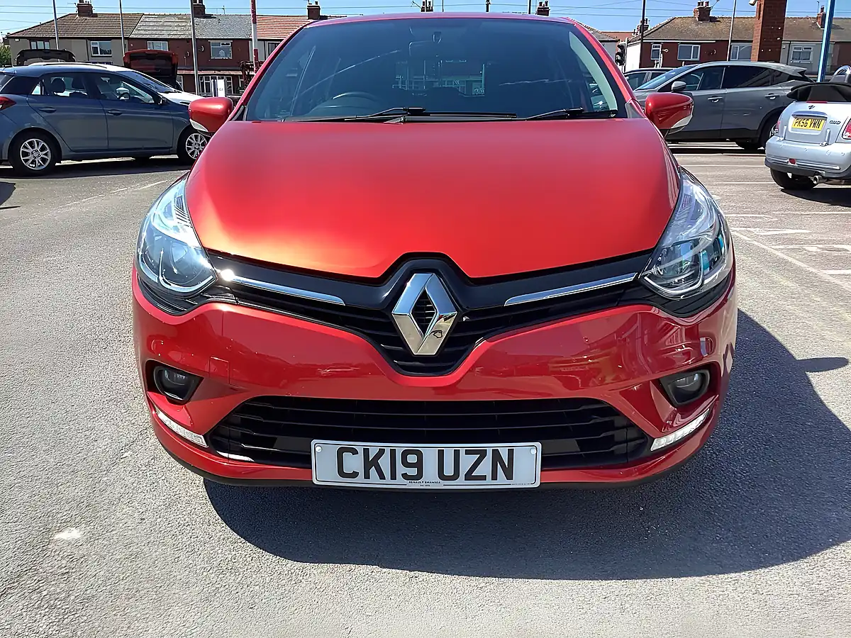 Used 2019 Renault Clio Iconic Flame Red - Interior and Exterior details 14