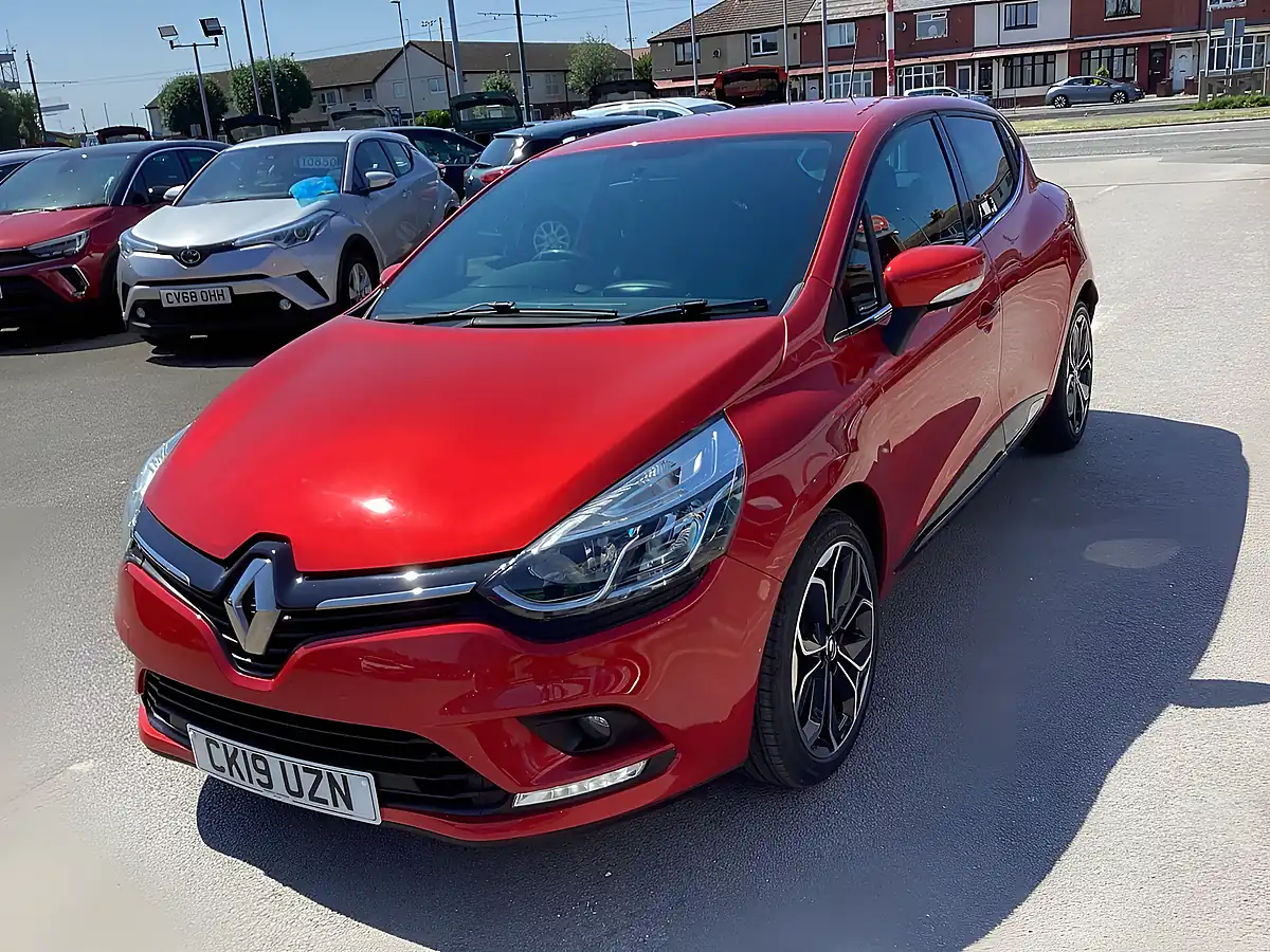 Used 2019 Renault Clio Iconic Flame Red - Interior and Exterior details 5