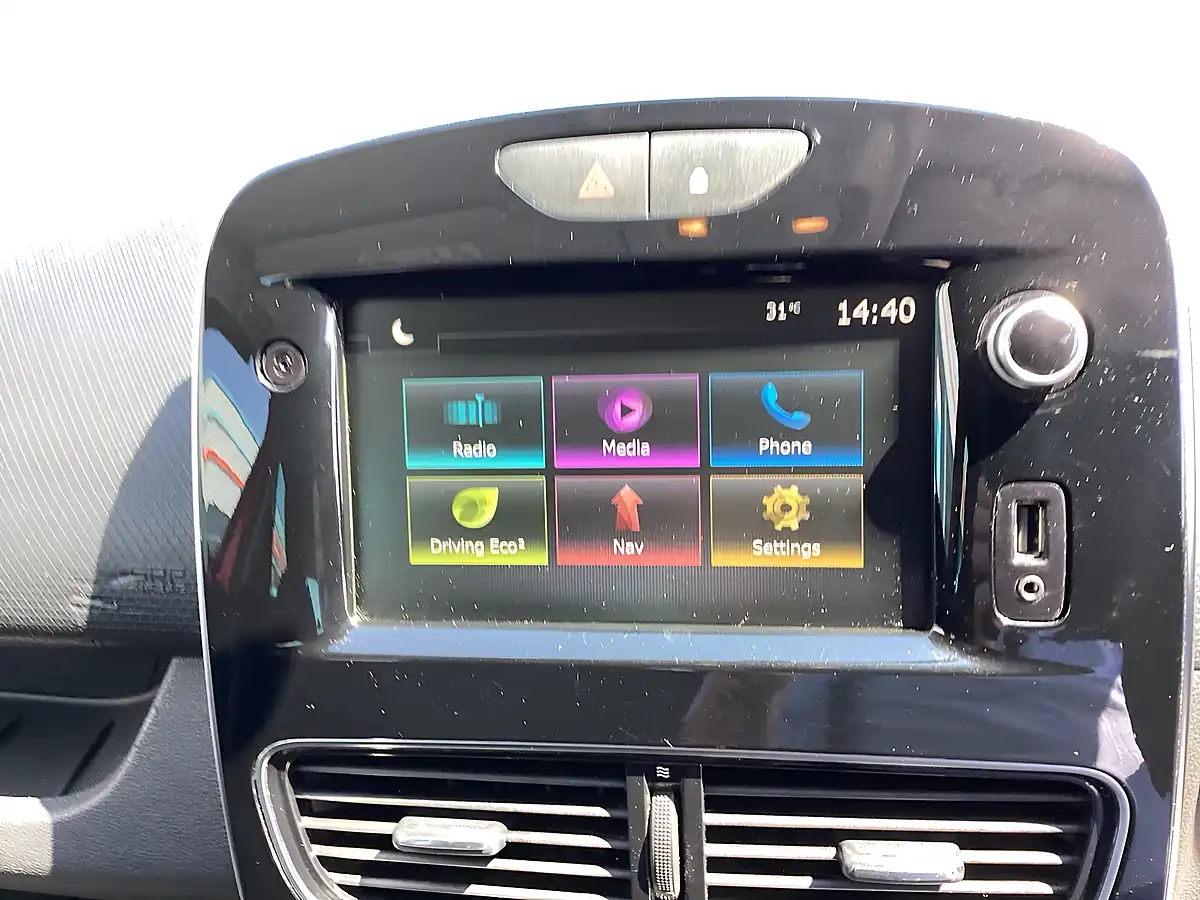 Used 2019 Renault Clio Iconic Flame Red - Interior and Exterior details 7