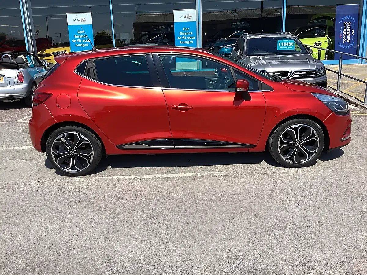 Used 2019 Renault Clio Iconic Flame Red - Interior and Exterior details 8