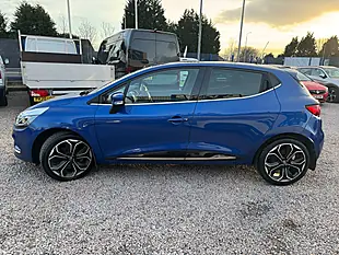 Used 2019 Renault Clio Iconic Iron Blue - Interior and Exterior details 10