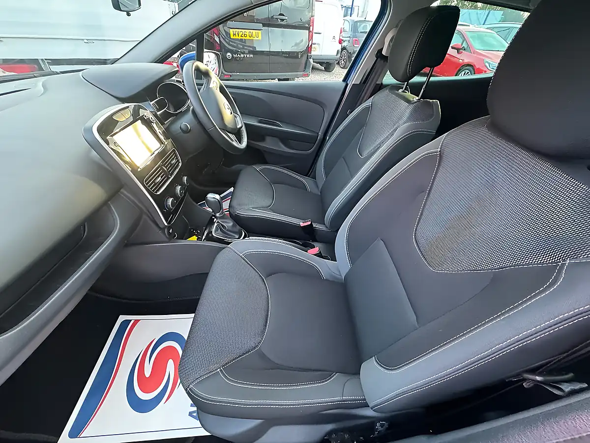 Used 2019 Renault Clio Iconic Iron Blue - Interior and Exterior details 14