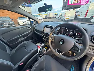 Used 2019 Renault Clio Iconic Iron Blue - Interior and Exterior details 18
