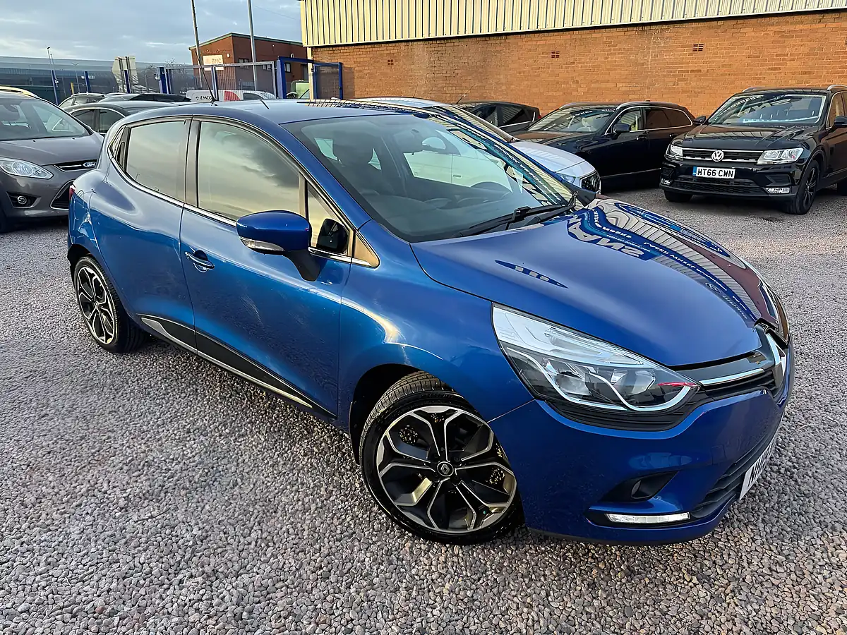 Used 2019 Renault Clio Iconic Iron Blue - Interior and Exterior details 5