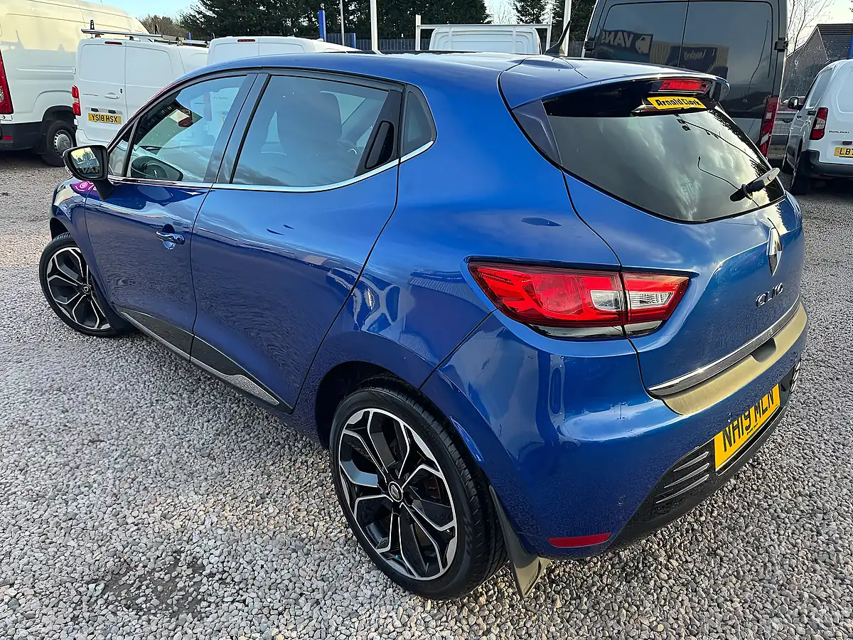 Used 2019 Renault Clio Iconic Iron Blue - Interior and Exterior details 6