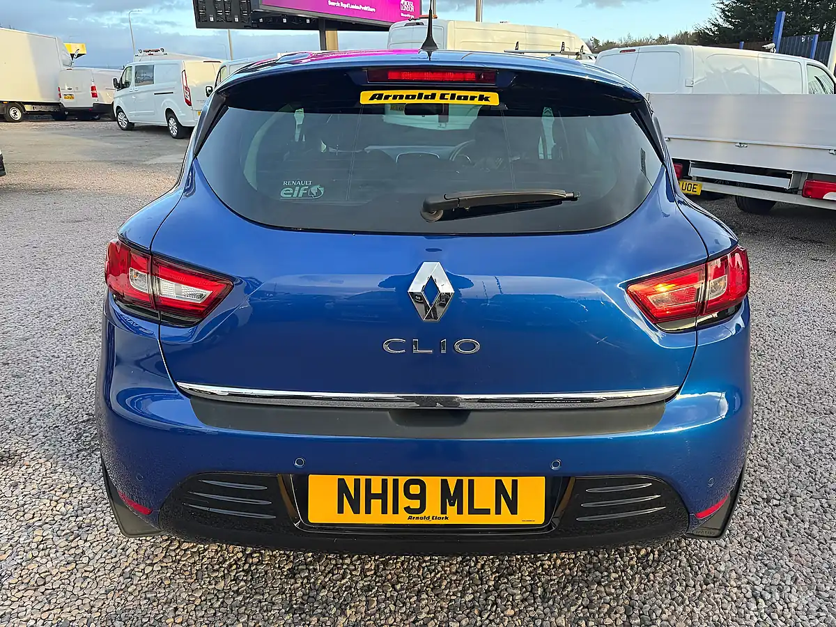 Used 2019 Renault Clio Iconic Iron Blue - Interior and Exterior details 7