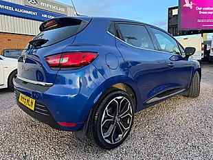 Used 2019 Renault Clio Iconic Iron Blue - Interior and Exterior details 8