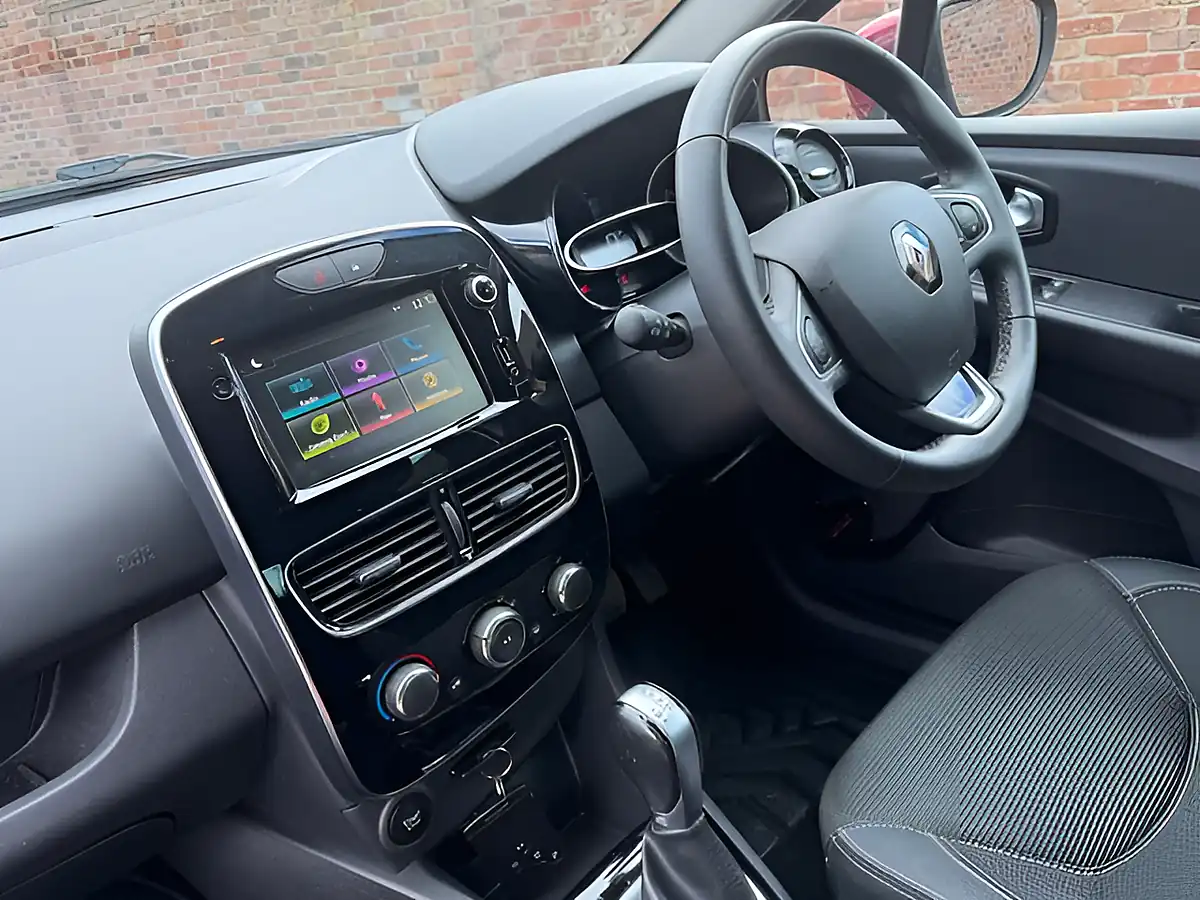 Used 2019 Renault Clio Iconic Red - Interior and Exterior details 10