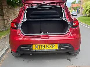 Used 2019 Renault Clio Iconic Red - Interior and Exterior details 17