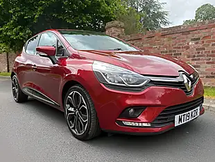 Used 2019 Renault Clio Iconic Red - Interior and Exterior details 2