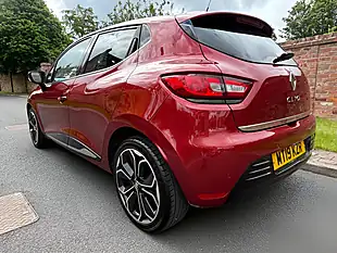Used 2019 Renault Clio Iconic Red - Interior and Exterior details 5