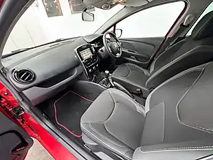 Used 2019 Renault Clio Iconic Red - Interior and Exterior details 14