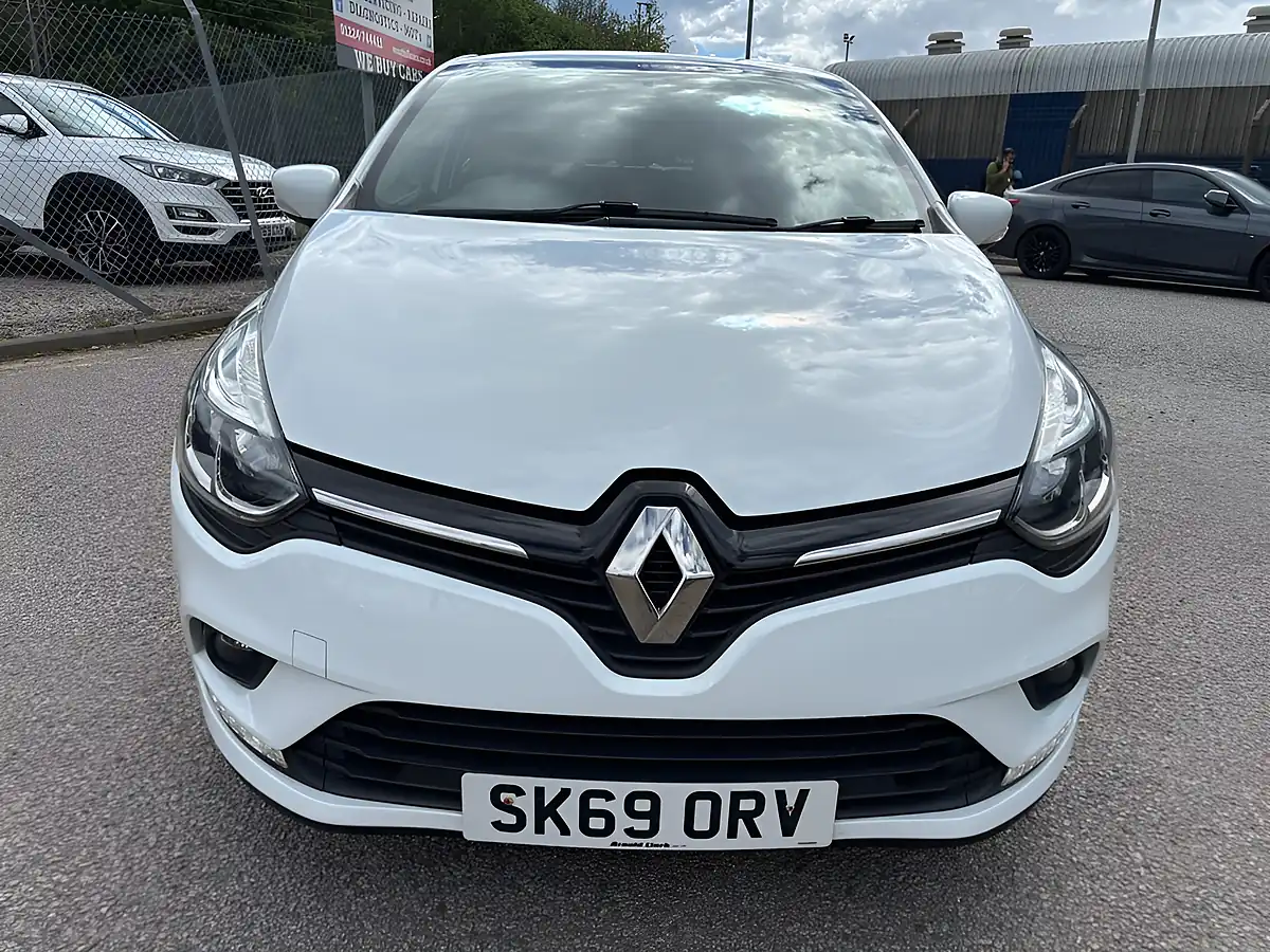 Used 2019 Renault Clio Iconic White - Interior and Exterior details 10