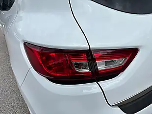 Used 2019 Renault Clio Iconic White - Interior and Exterior details 17