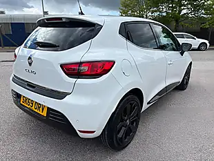 Used 2019 Renault Clio Iconic White - Interior and Exterior details 4