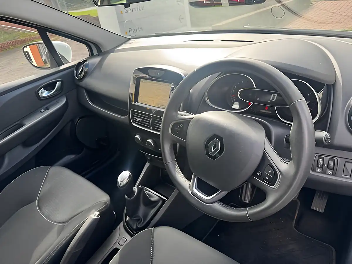 Used 2019 Renault Clio Iconic White - Interior and Exterior details 16