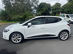 Used 2019 Renault Clio Iconic White - Interior and Exterior details 8