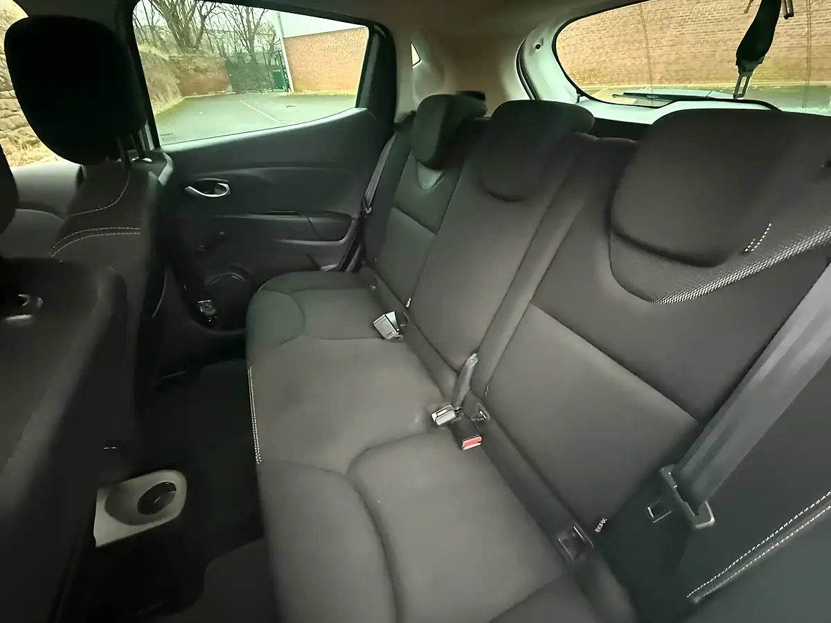 Used 2019 Renault Clio Iconic White - Interior and Exterior details 11