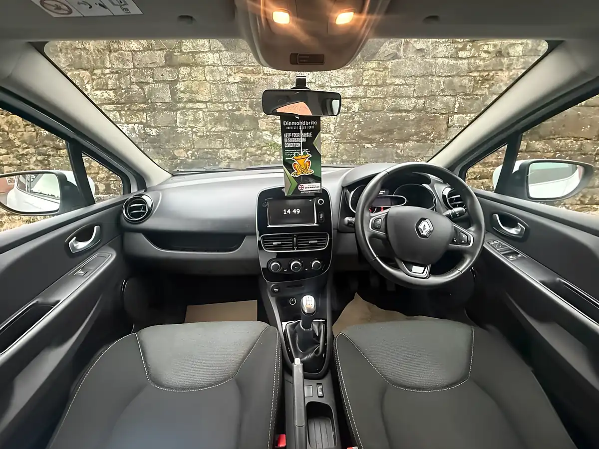 Used 2019 Renault Clio Iconic White - Interior and Exterior details 15