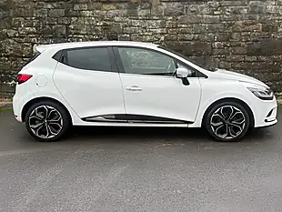 Used 2019 Renault Clio Iconic White - Interior and Exterior details 4