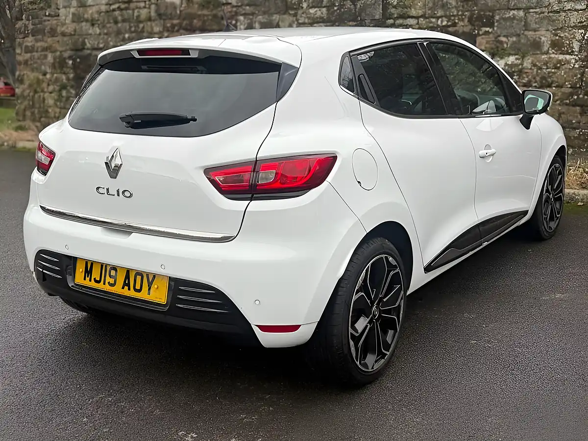 Used 2019 Renault Clio Iconic White - Interior and Exterior details 6