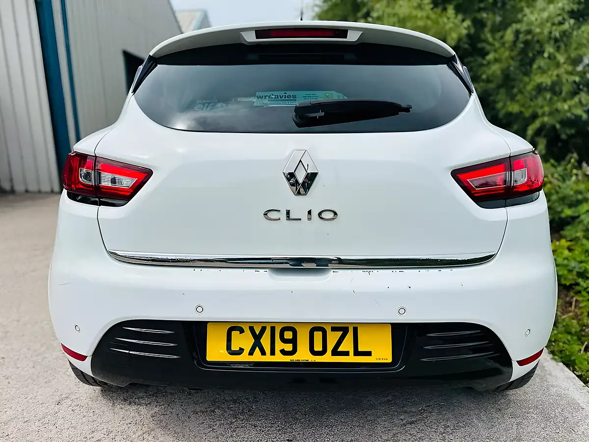 Used 2019 Renault Clio Iconic White - Interior and Exterior details 11