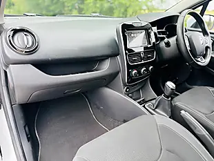 Used 2019 Renault Clio Iconic White - Interior and Exterior details 13