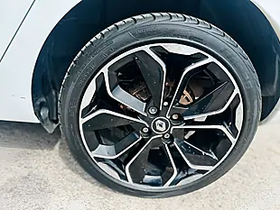 Used 2019 Renault Clio Iconic White - Interior and Exterior details 16