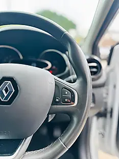 Used 2019 Renault Clio Iconic White - Interior and Exterior details 17