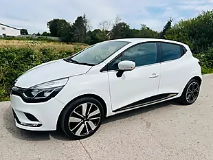 Used 2019 Renault Clio Iconic White - Interior and Exterior details 2