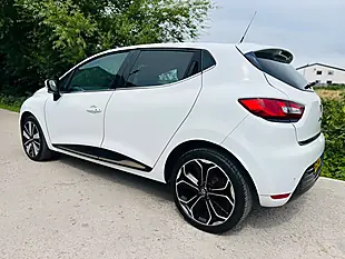 Used 2019 Renault Clio Iconic White - Interior and Exterior details 3
