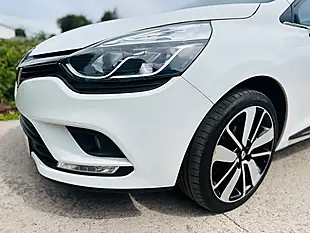 Used 2019 Renault Clio Iconic White - Interior and Exterior details 9