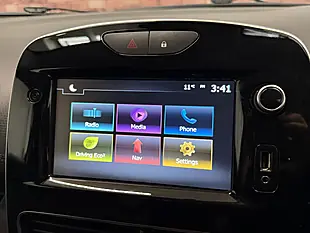 Used 2019 Renault Clio Iconic White - Interior and Exterior details 17