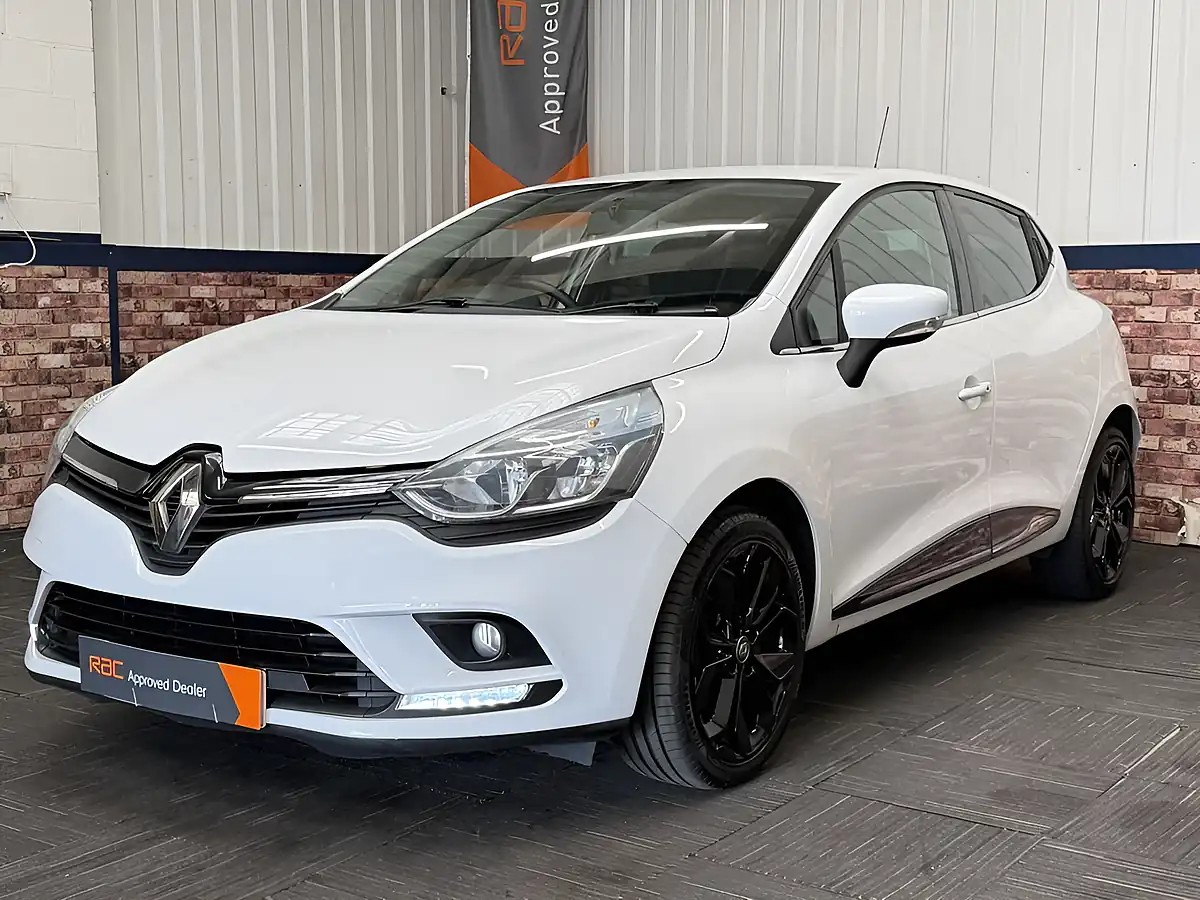 Used 2019 Renault Clio Iconic White - Interior and Exterior details 5