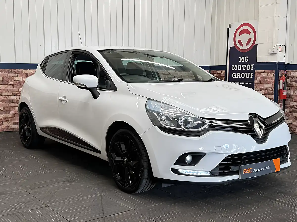 Used 2019 Renault Clio Iconic White - Interior and Exterior details 7