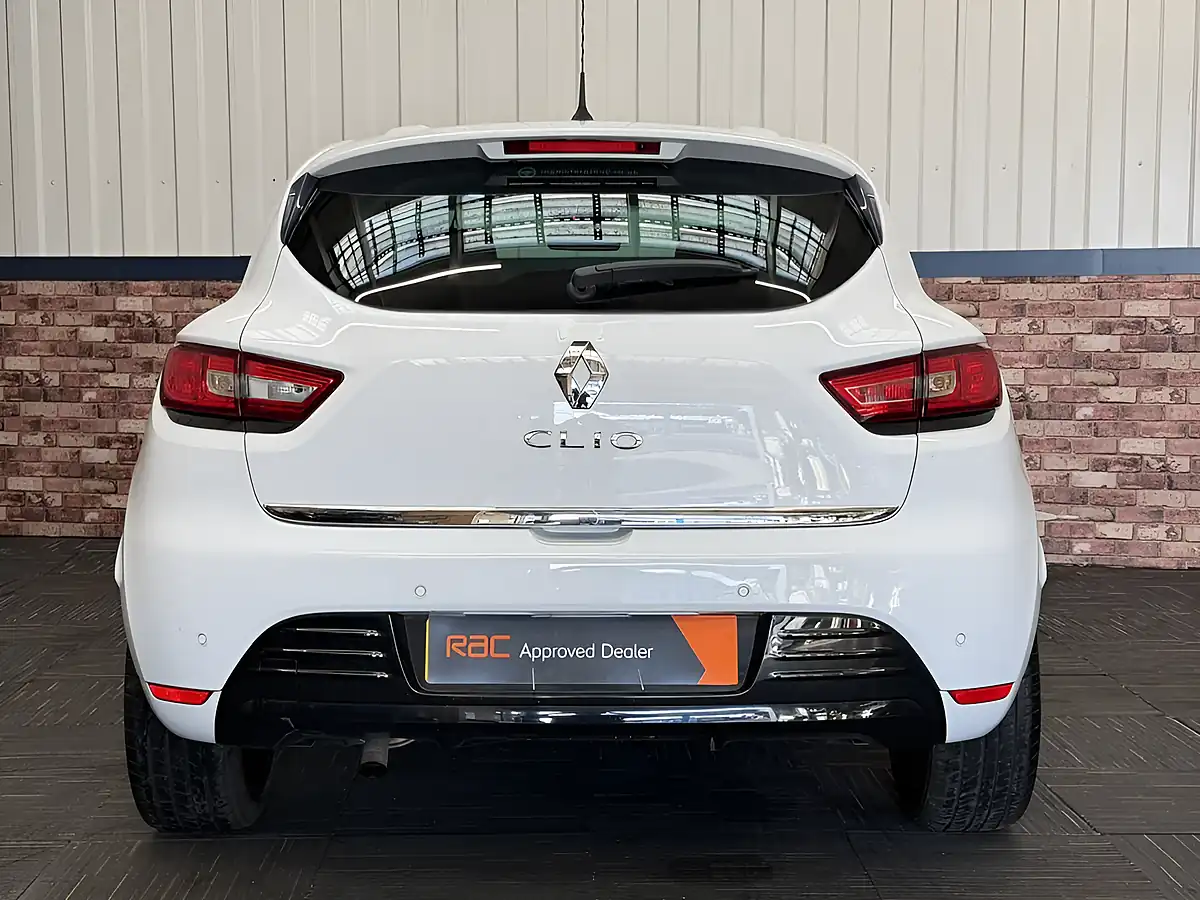 Used 2019 Renault Clio Iconic White - Interior and Exterior details 9