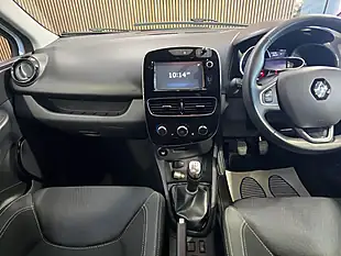 Used 2019 Renault Clio Iconic White - Interior and Exterior details 11